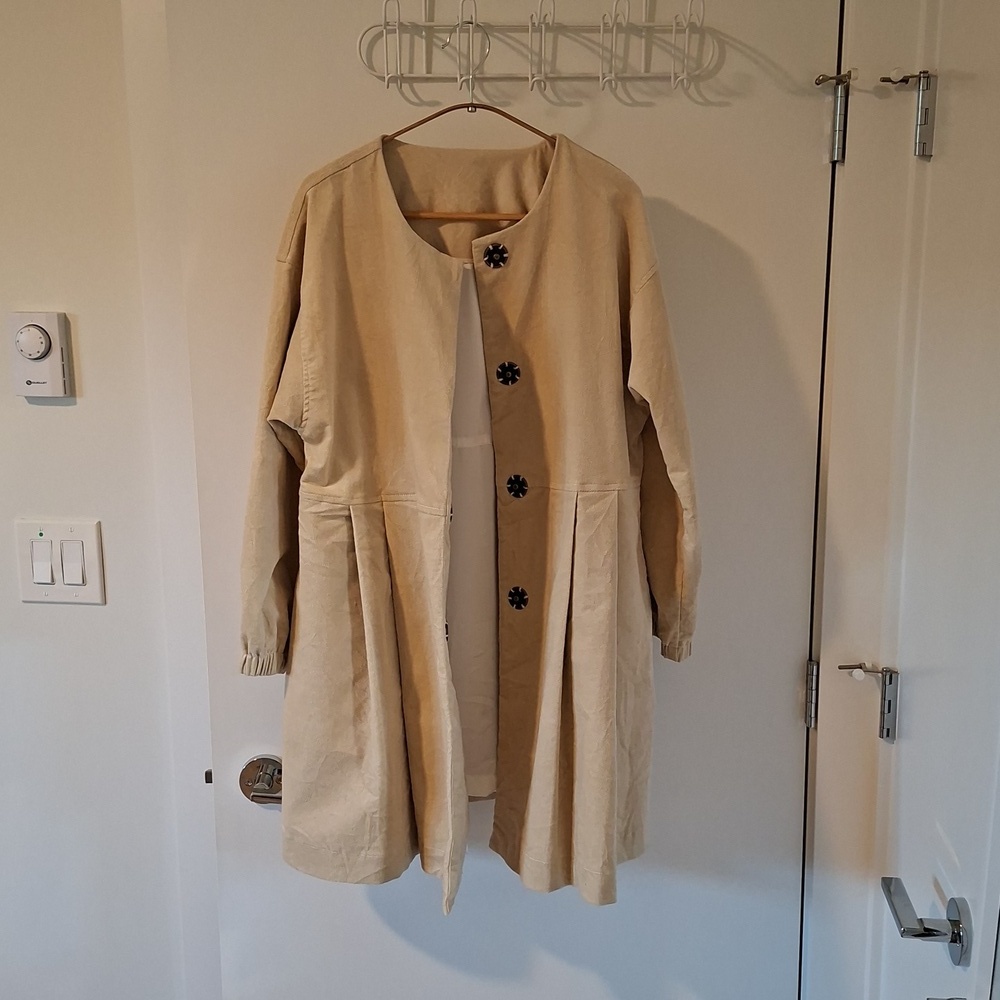 Women's Cream/Beige Velvet Babydoll Pleated Collarless Coat (Size M/L)